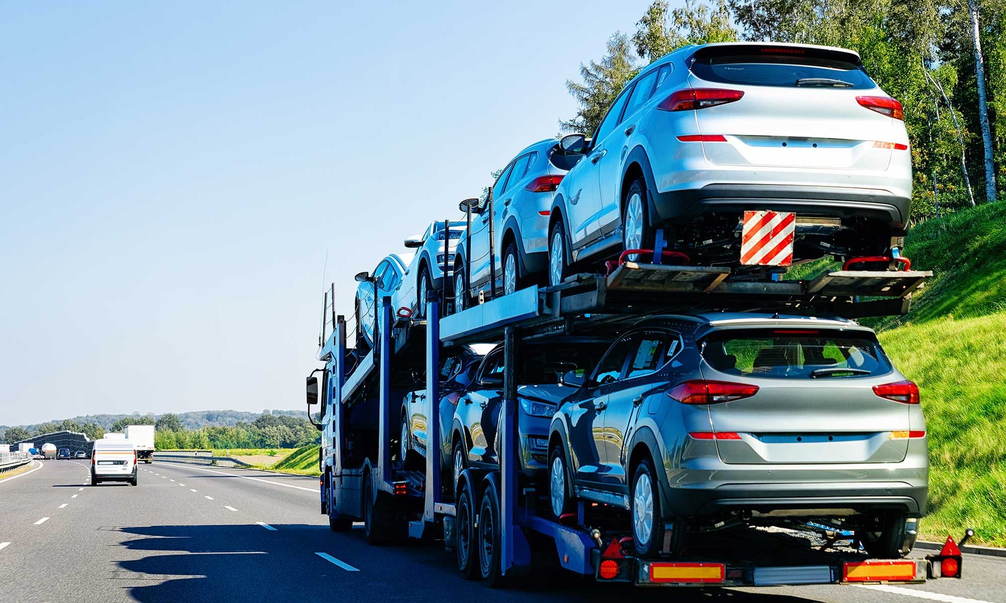 Como funciona o transporte de veículos em caminhão cegonha